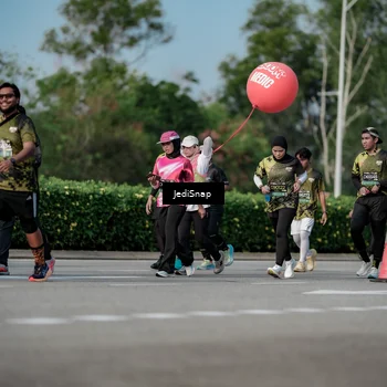 Runner Photo 6841752
