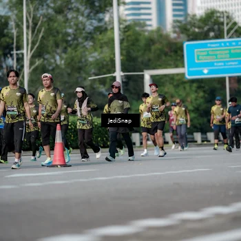 Runner Photo 6841791