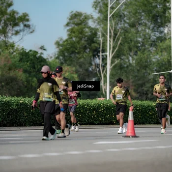 Runner Photo 6841838