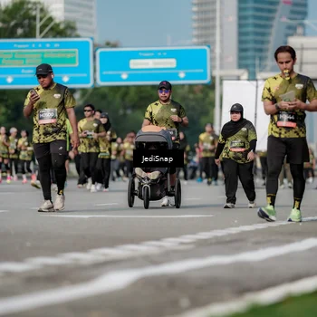 Runner Photo 6841898