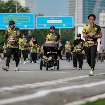Runner Photo 6841903