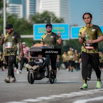 Runner Photo 6841962