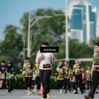 Runner Photo 6842044