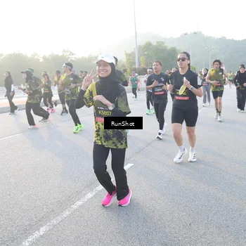 Runner Photo 6842068