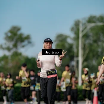 Runner Photo 6842070