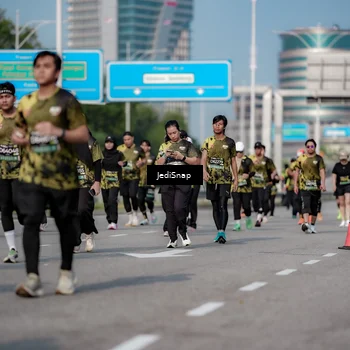 Runner Photo 6842189