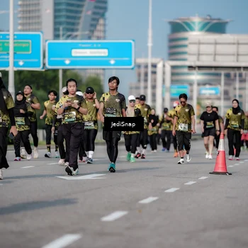 Runner Photo 6842215