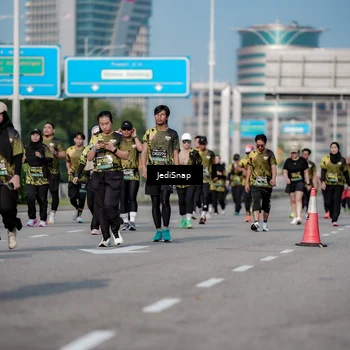 Runner Photo 6842218