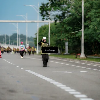 Runner Photo 6842266