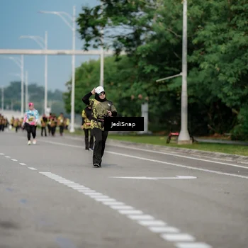 Runner Photo 6842270