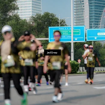 Runner Photo 6842314