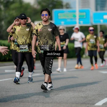 Runner Photo 6842330
