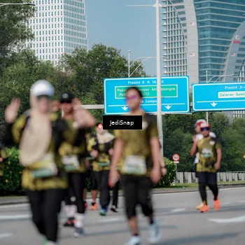 Runner Photo 6842339