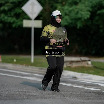 Runner Photo 6842342