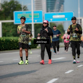 Runner Photo 6842362