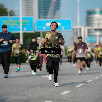 Runner Photo 6842400