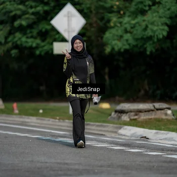 Runner Photo 6842412