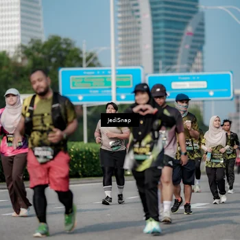 Runner Photo 6842430
