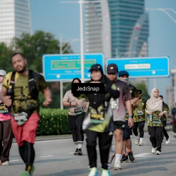 Runner Photo 6842458