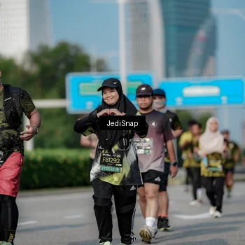 Runner Photo 6842459