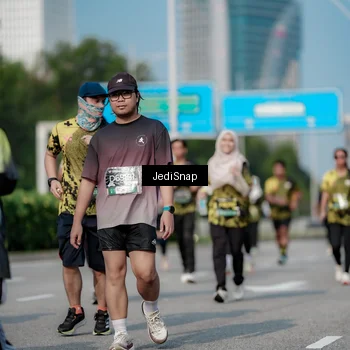 Runner Photo 6842480