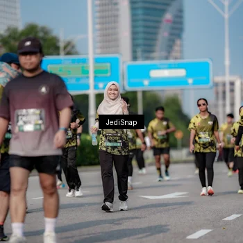 Runner Photo 6842505