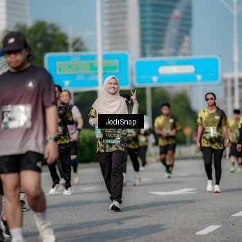 Runner Photo 6842522