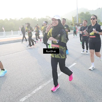 Runner Photo 6842606