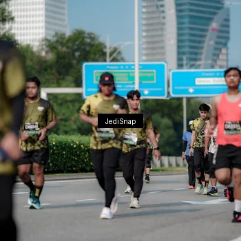 Runner Photo 6842642