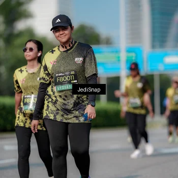 Runner Photo 6842648