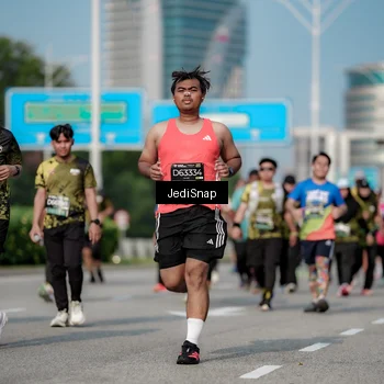 Runner Photo 6842652