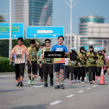 Runner Photo 6842714