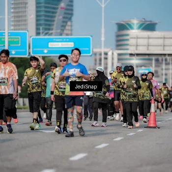 Runner Photo 6842750