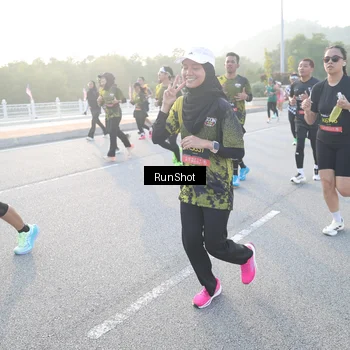 Runner Photo 6842834