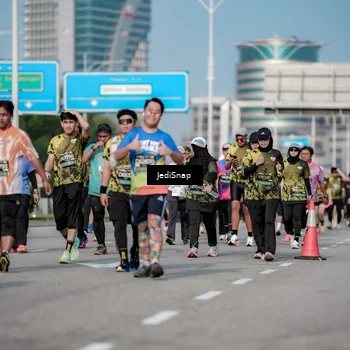 Runner Photo 6842864