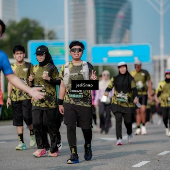 Runner Photo 6842891