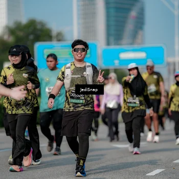 Runner Photo 6842925