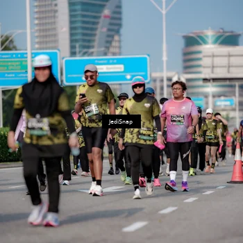 Runner Photo 6842937