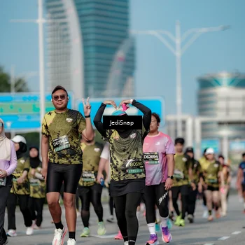 Runner Photo 6842991