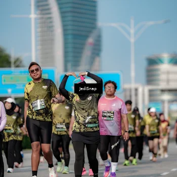 Runner Photo 6842998