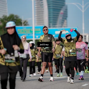 Runner Photo 6843000