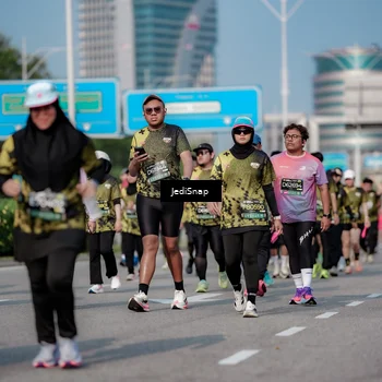 Runner Photo 6843016
