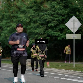 Runner Photo 6843031