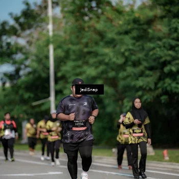 Runner Photo 6843034