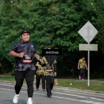 Runner Photo 6843036