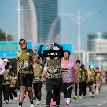 Runner Photo 6843048