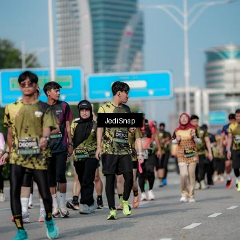 Runner Photo 6843066