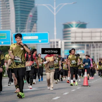 Runner Photo 6843067