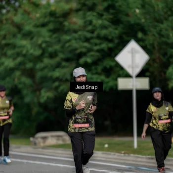 Runner Photo 6843077