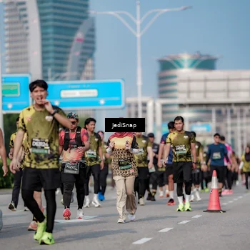 Runner Photo 6843079